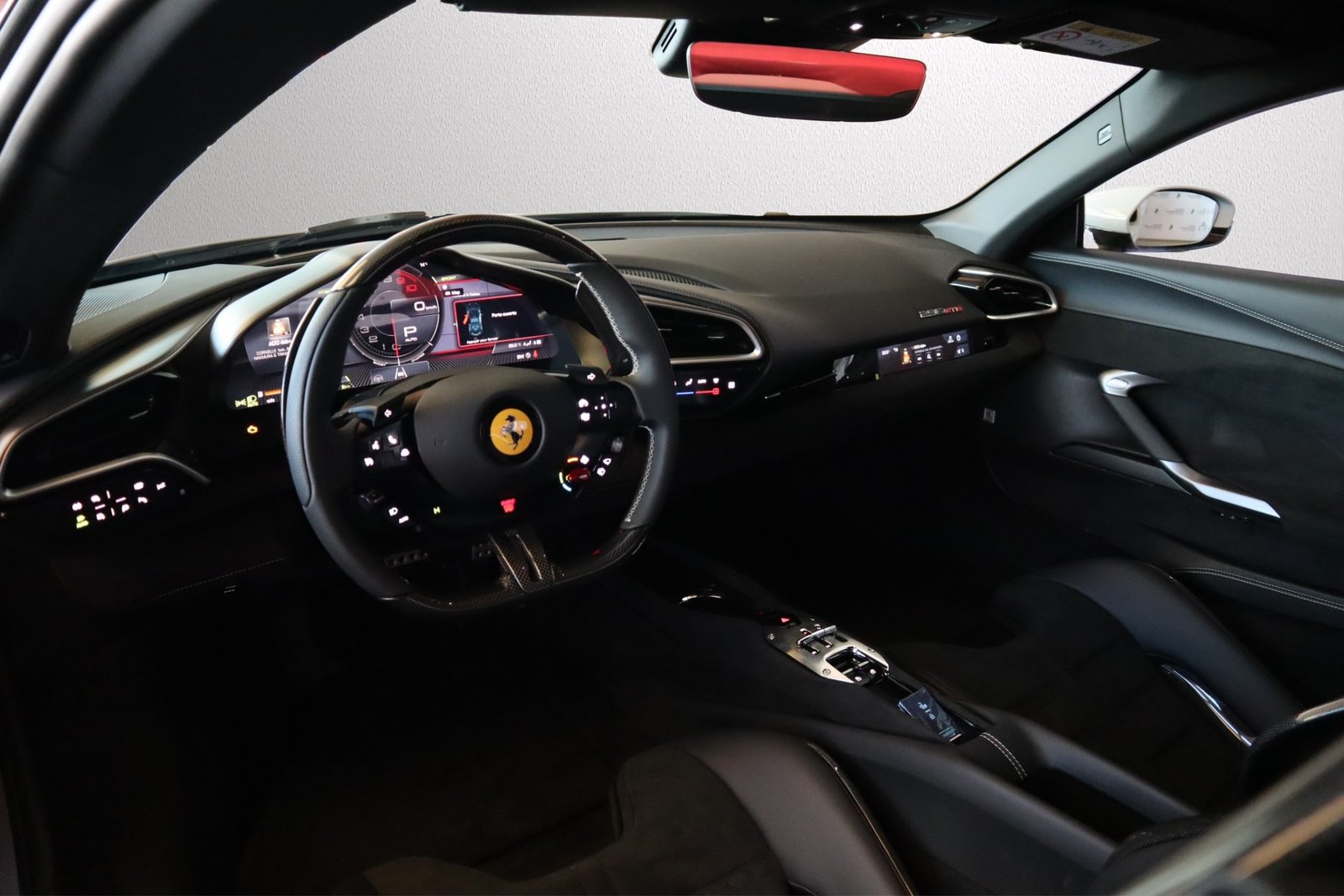 FERRARI 296 GTB, Plug-in-Hybrid Benzin/Elektro, Occasion / Gebraucht, Automatik - 3