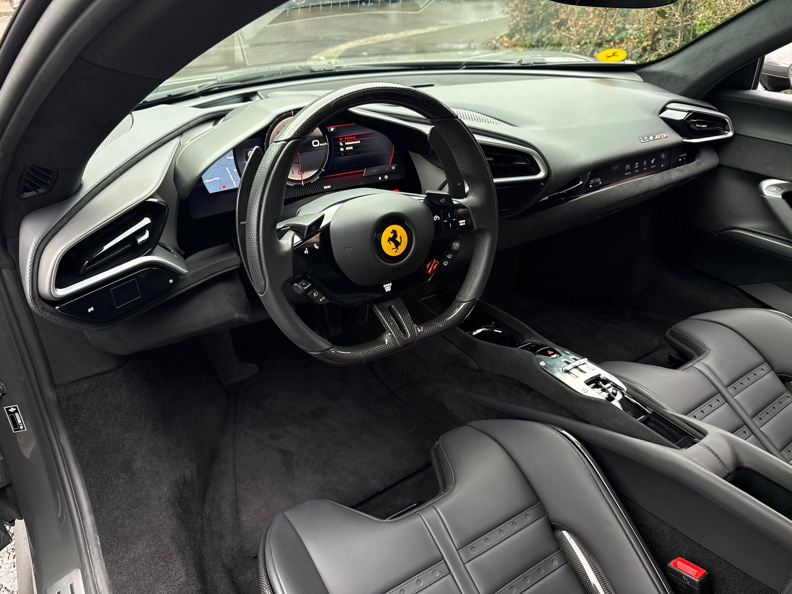 FERRARI 296 GTB, Plug-in-Hybrid Petrol/Electric, Second hand / Used, Automatic - 5