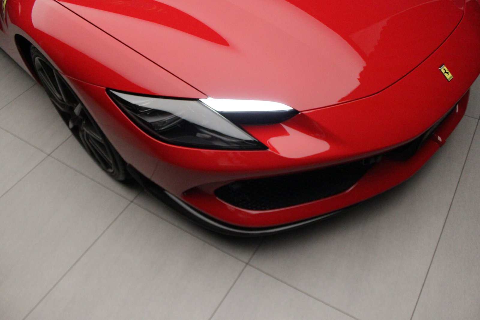 FERRARI 296 GTB, Plug-in-Hybrid Petrol/Electric, Second hand / Used, Automatic - 4