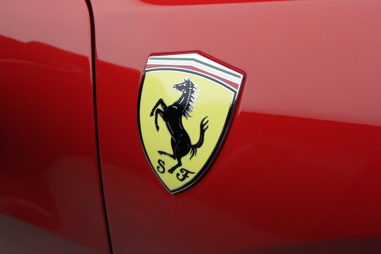 FERRARI 296 GTB, Plug-in-Hybrid Petrol/Electric, Second hand / Used, Automatic - 7