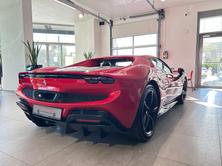 FERRARI 296 GTB, Plug-in-Hybrid Benzin/Elektro, Occasion / Gebraucht, Automatik - 7