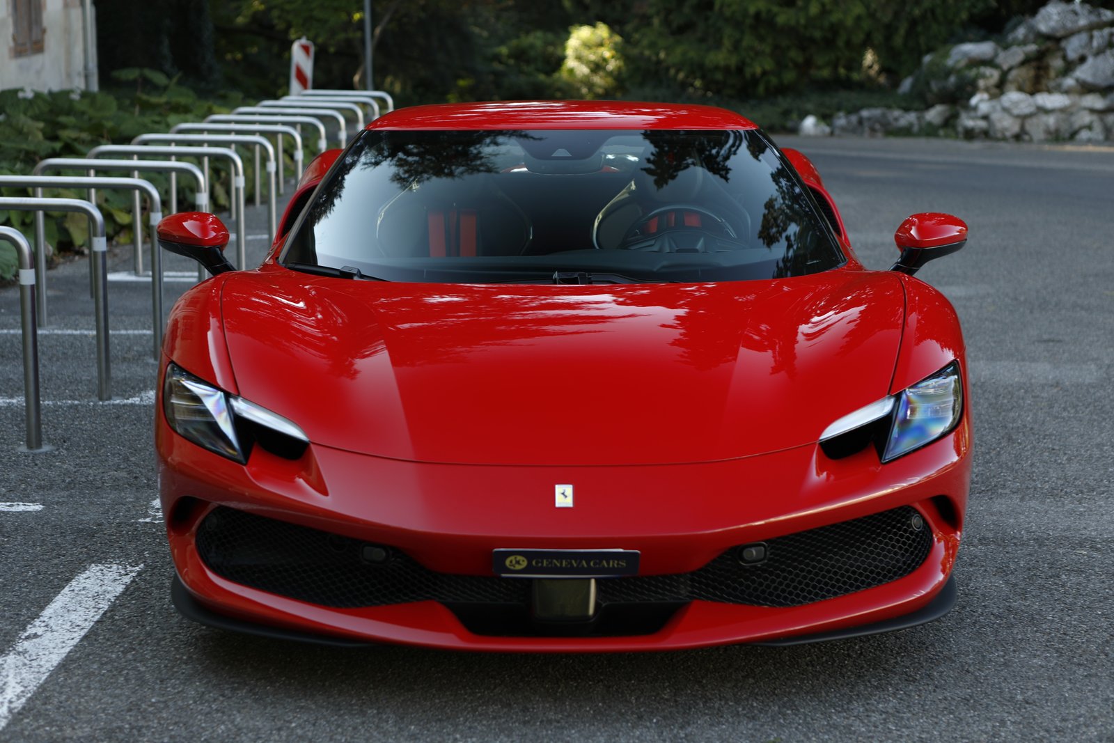 FERRARI 296 GTB, Plug-in-Hybrid Petrol/Electric, Second hand / Used, Automatic - 3