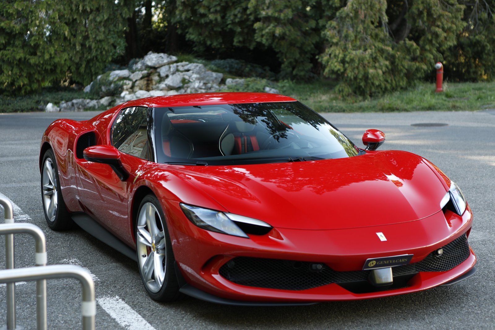 FERRARI 296 GTB, Plug-in-Hybrid Petrol/Electric, Second hand / Used, Automatic - 4