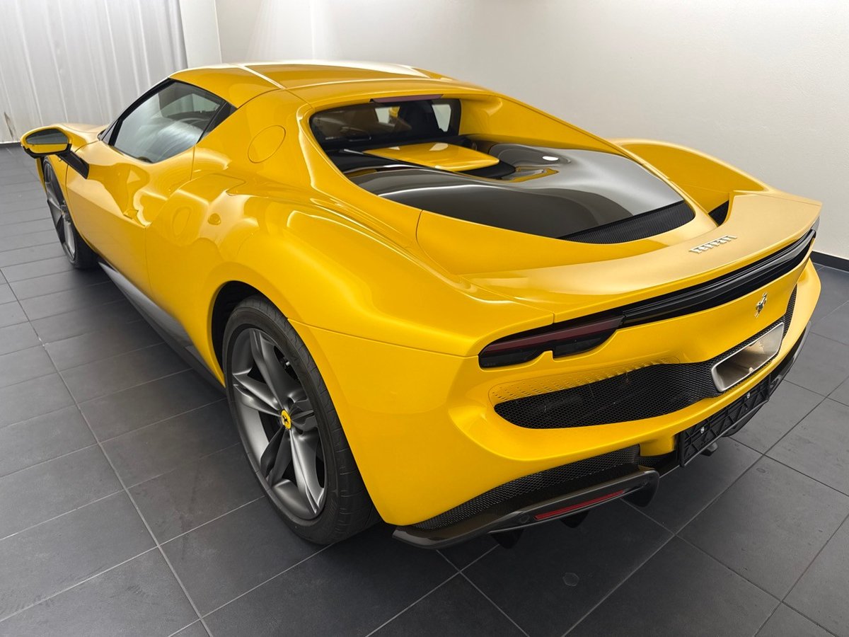 FERRARI 296 GTB ''CH-Auslieferung'', Plug-in-Hybrid Petrol/Electric, Ex-demonstrator, Automatic - 2