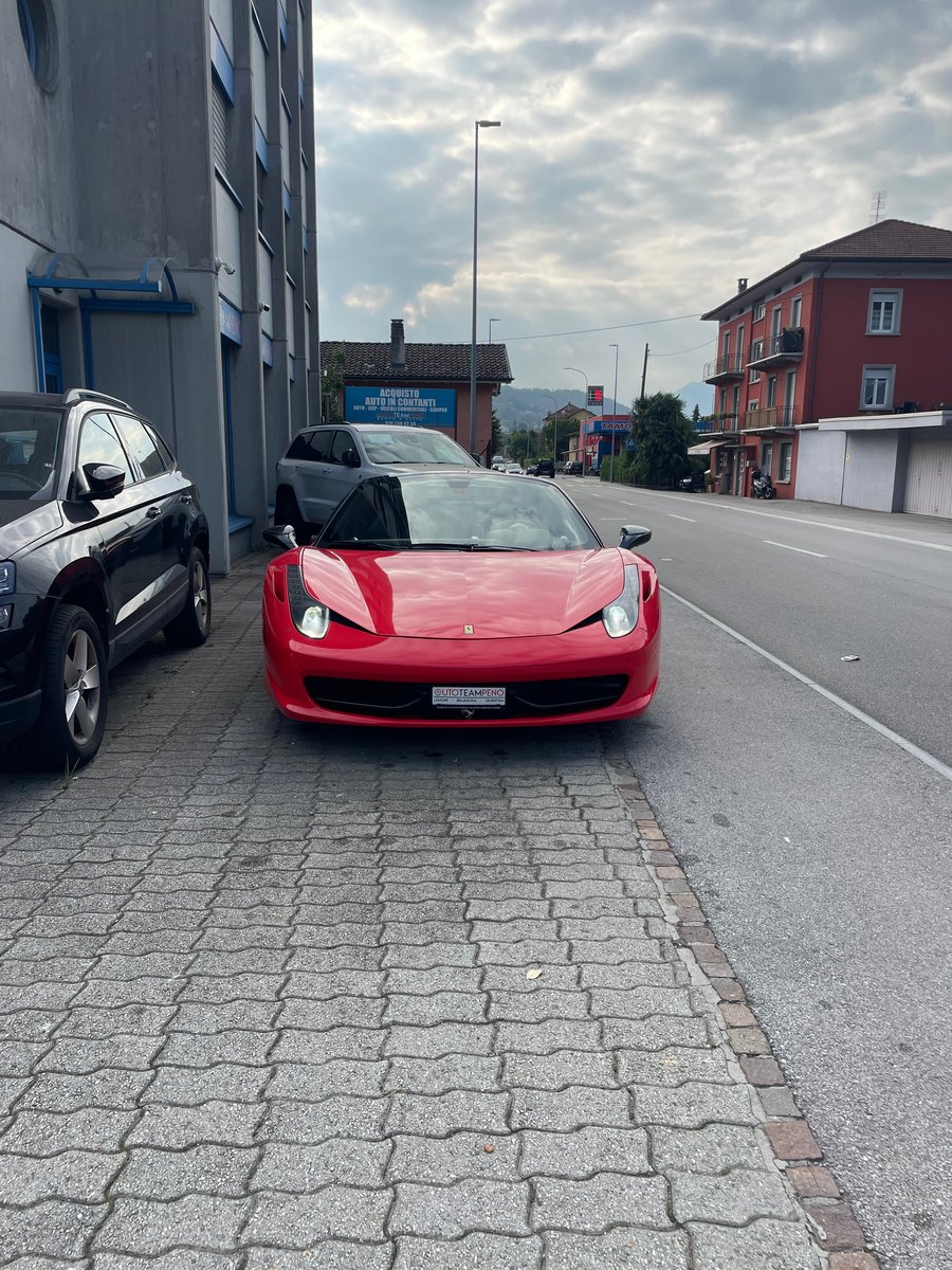 FERRARI 458 Spider Italia 4.5 V8, Petrol, Second hand / Used, Automatic - 3