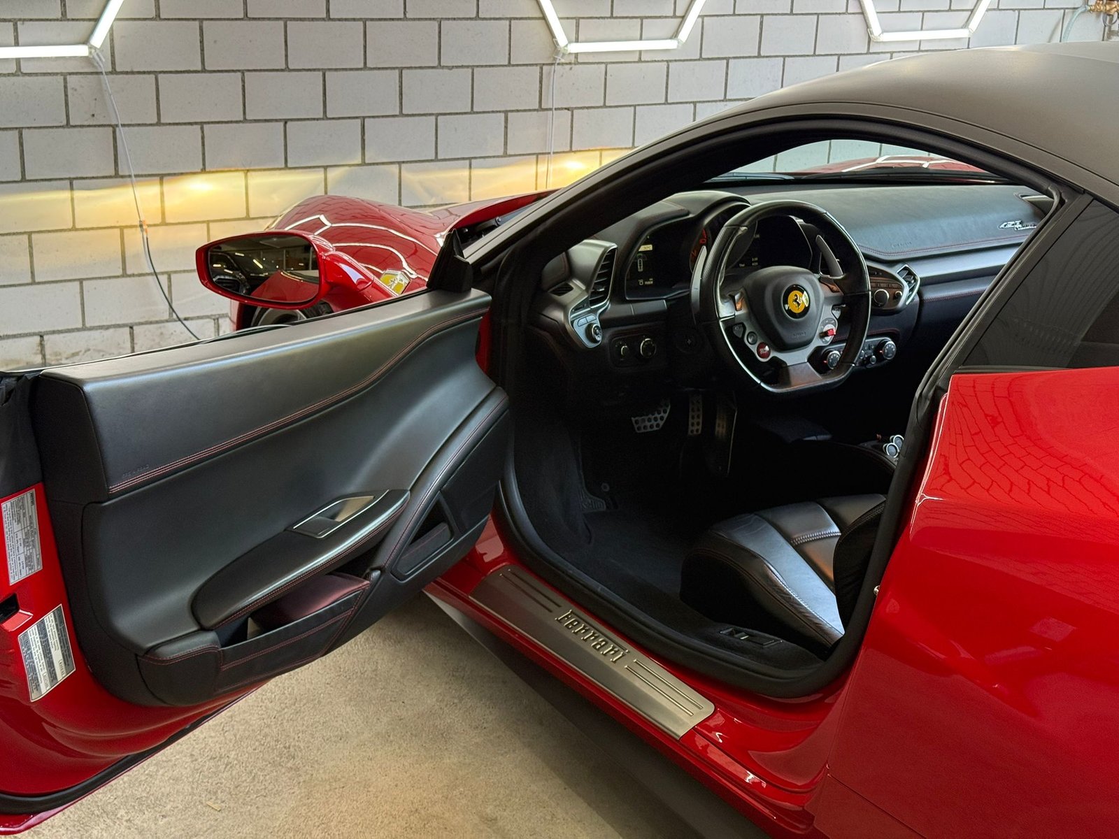 FERRARI 458 Italia 4.5 V8, Benzin, Occasion / Gebraucht, Automatik - 5
