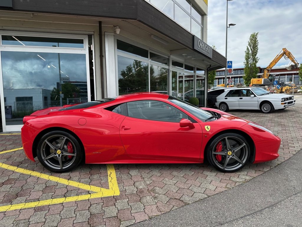 FERRARI 458 4.5 Italia, Petrol, Second hand / Used, Automatic - 4
