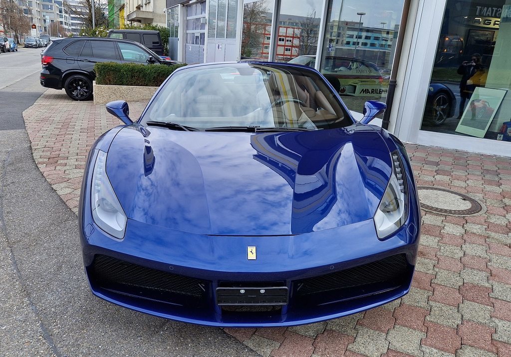 FERRARI 488 Spider 3.9 Turbo, Benzin, Occasion / Gebraucht, Automatik - 4