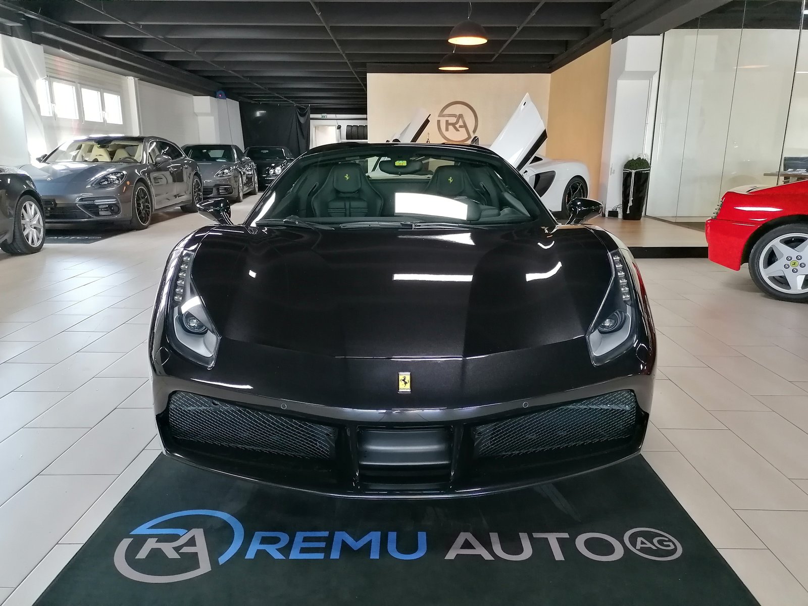 FERRARI 488 Spider 3.9 V8, Petrol, Second hand / Used, Automatic - 2