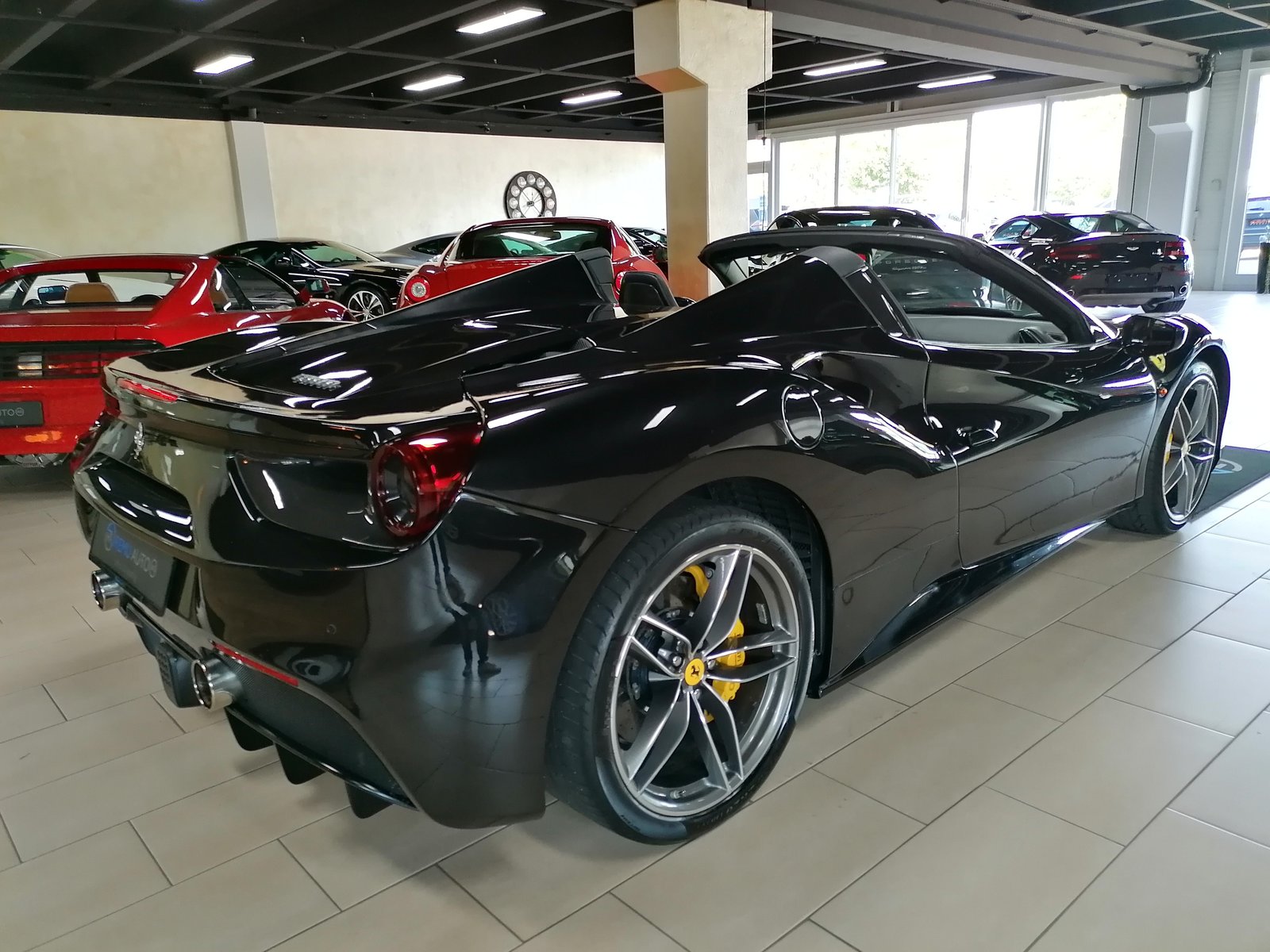 FERRARI 488 Spider 3.9 V8, Petrol, Second hand / Used, Automatic - 7