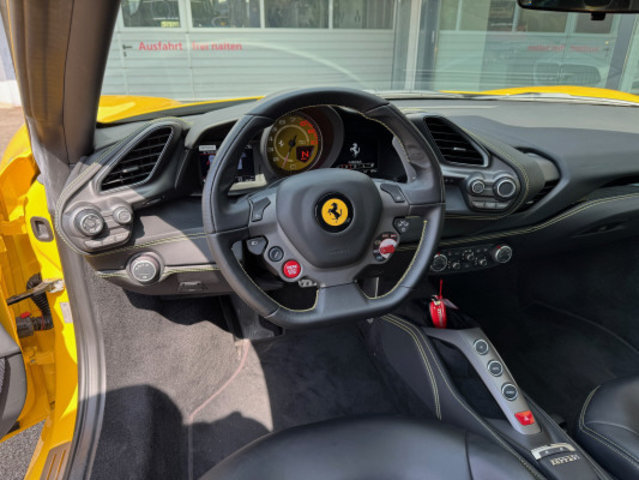 FERRARI 488 GTB, Second hand / Used, Automatic - 7