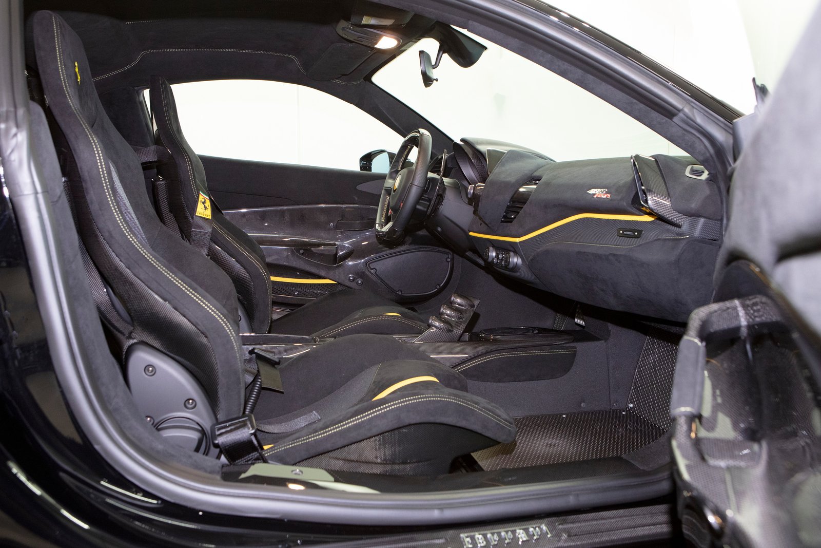 FERRARI 488 Pista 3.9 V8, Benzina, Occasioni / Usate, Automatico - 6