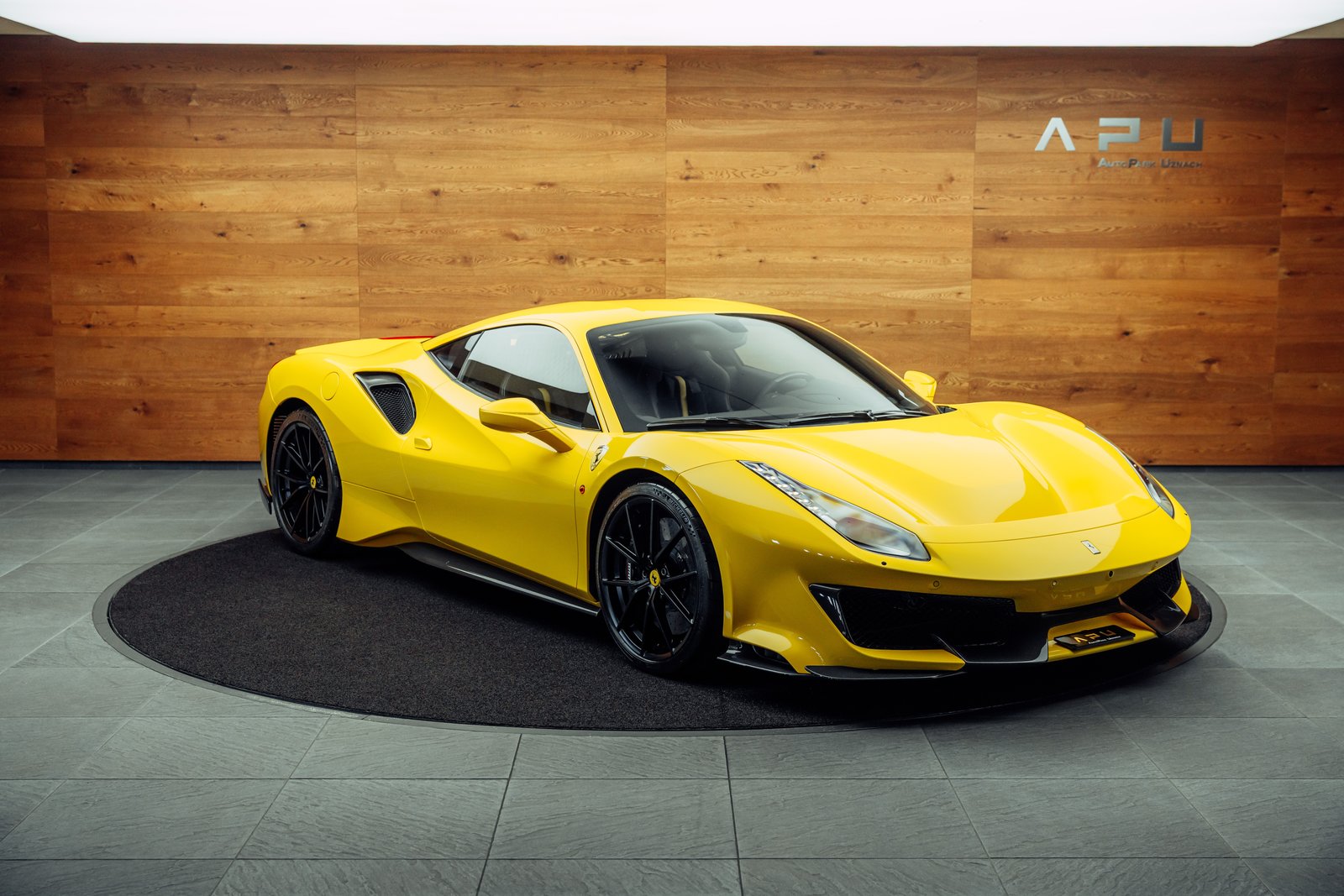 FERRARI 488 Pista 3.9 V8 Giallo Modena