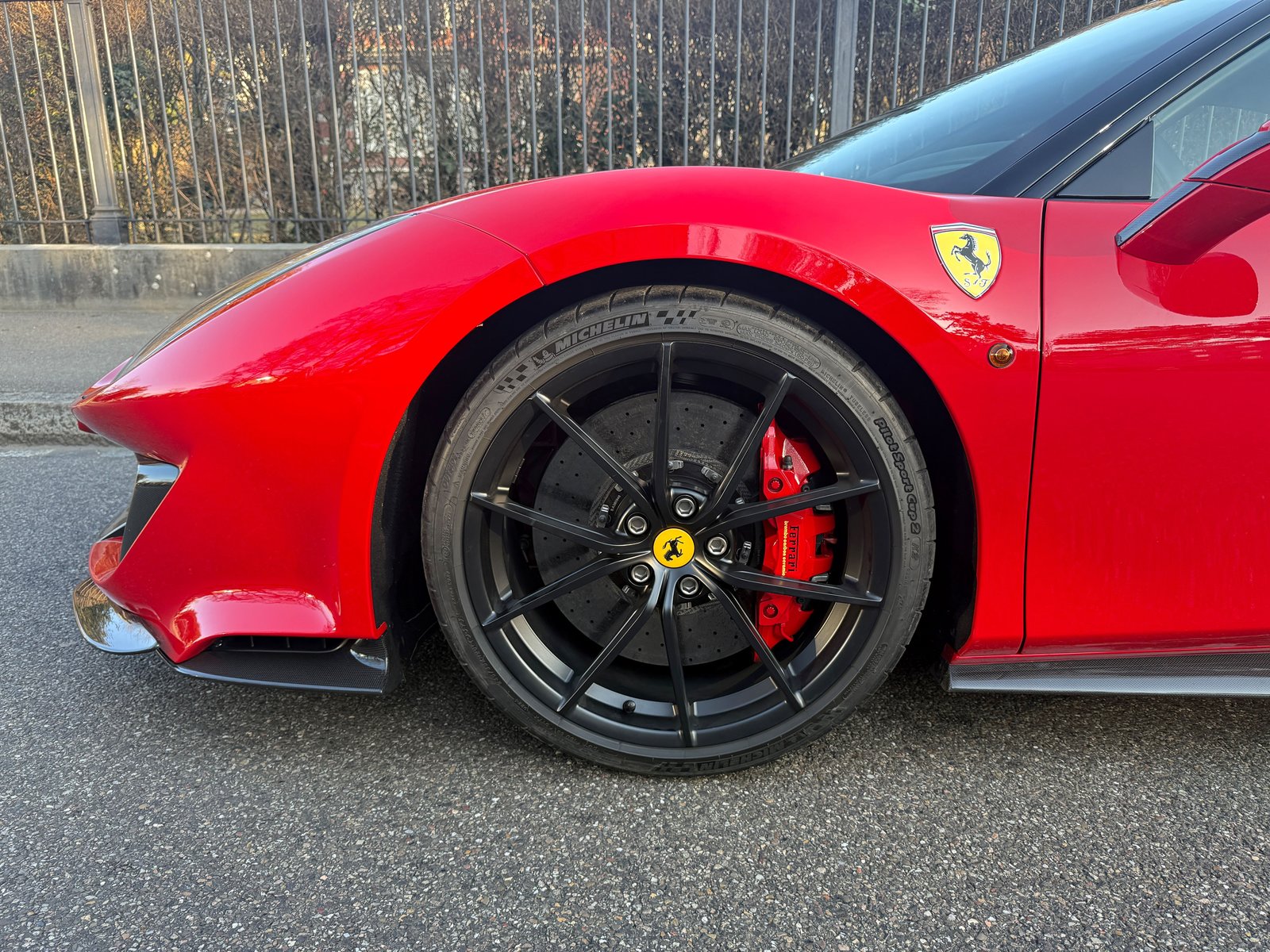 FERRARI 488 Pista 3.9 V8, Essence, Occasion / Utilisé, Automatique - 4