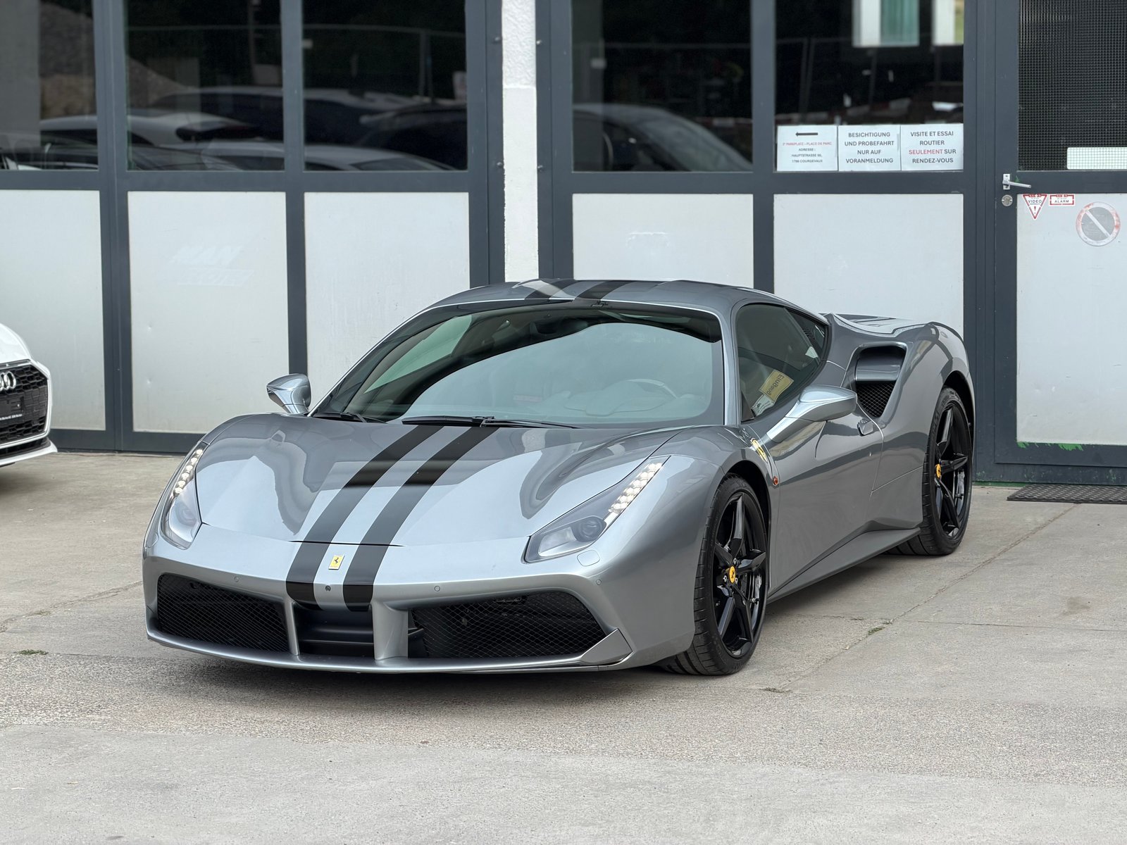 FERRARI 488 GTB 3.9 V8, Essence, Occasion / Utilisé, Automatique - 2
