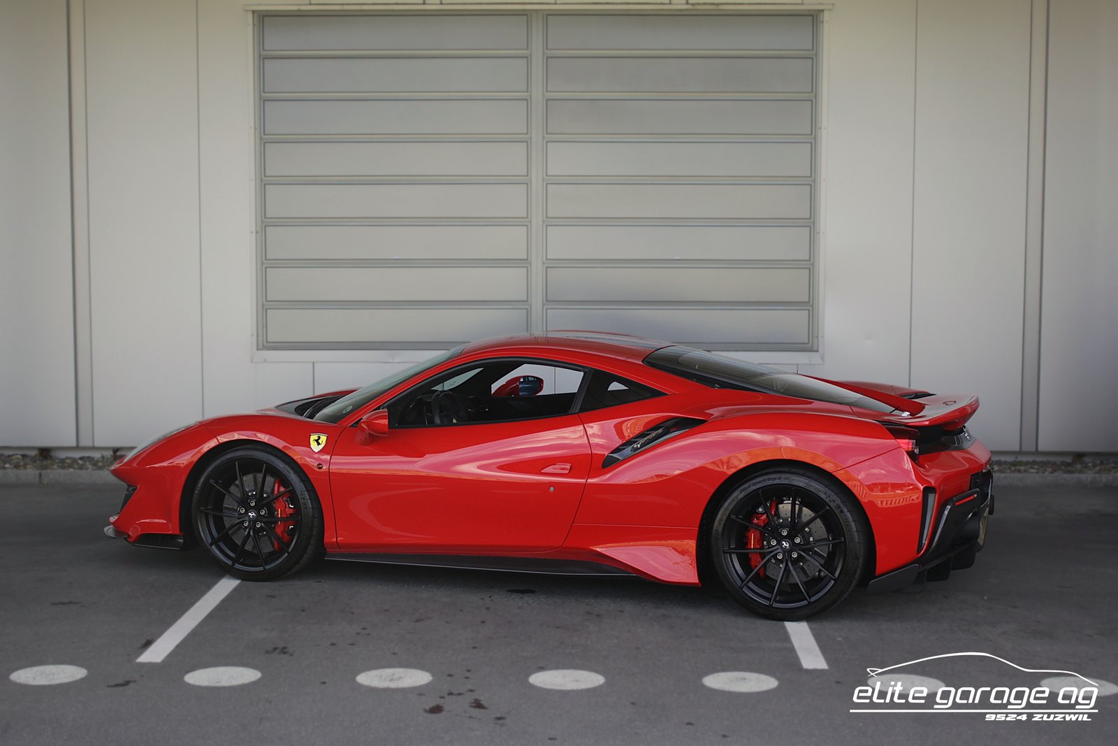 FERRARI 488 Pista 3.9 V8 NOVITEC AUS 1. HAND, Essence, Occasion / Utilisé, Automatique - 3