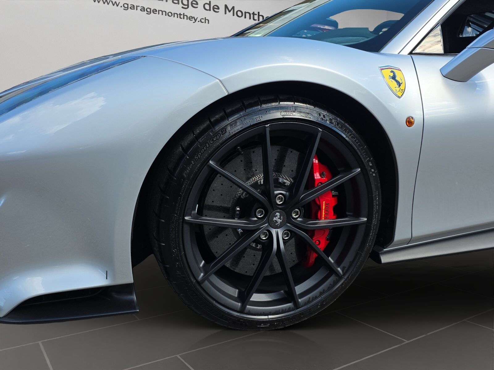 FERRARI 488 Pista 3.9 V8, Petrol, Second hand / Used, Automatic - 7