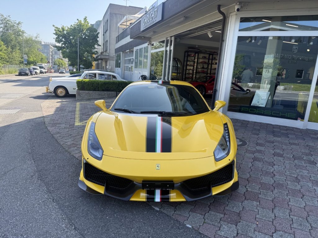 FERRARI 488 Pista 3.9 V8 Turbo, Petrol, Second hand / Used, Automatic - 3