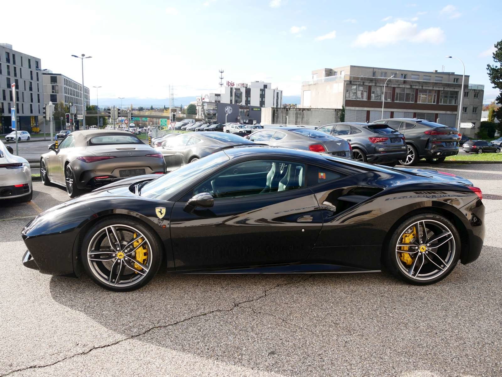 FERRARI 488 GTB 3.9 V8, Benzin, Occasion / Gebraucht, Automat - 2