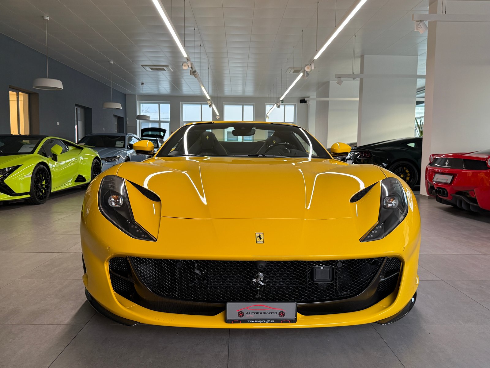 FERRARI 812 GTS, Benzin, Occasion / Gebraucht, Automatik - 3