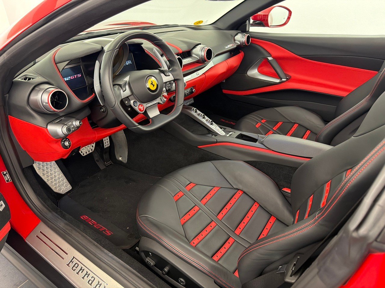 FERRARI 812 GTS, Essence, Occasion / Utilisé, Automatique - 5