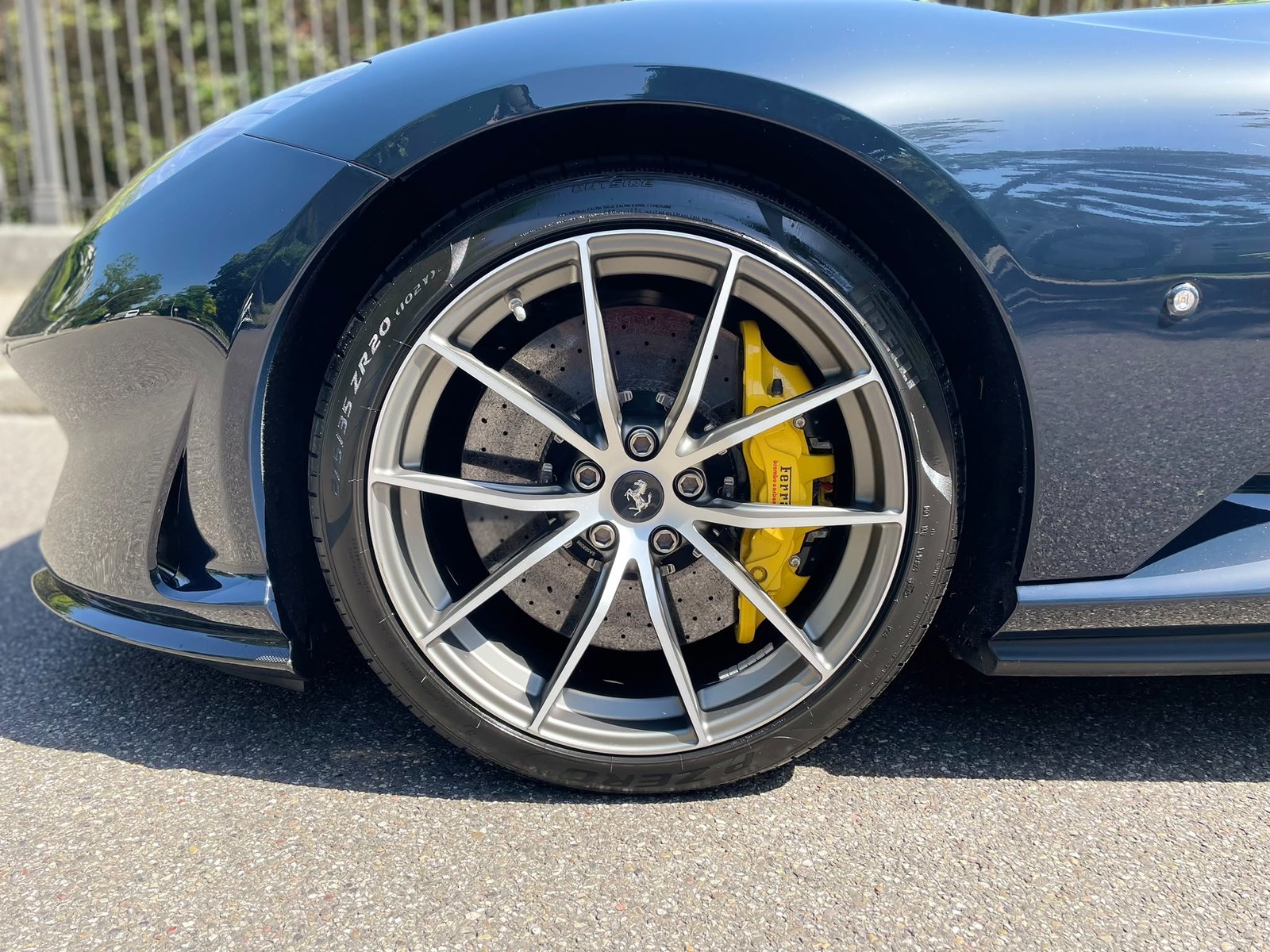 FERRARI 812 GTS, Petrol, Second hand / Used, Automatic - 4