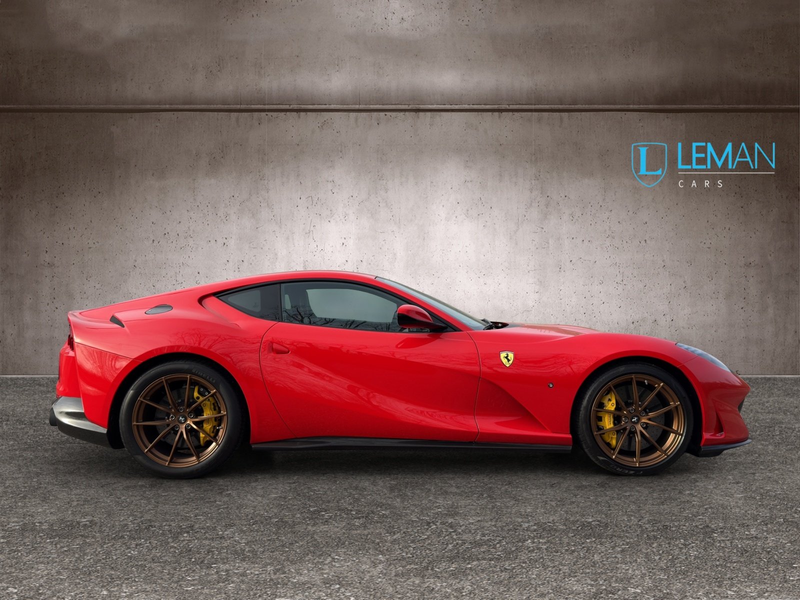 FERRARI 812 Superfast, Benzin, Occasion / Gebraucht, Automatik - 3