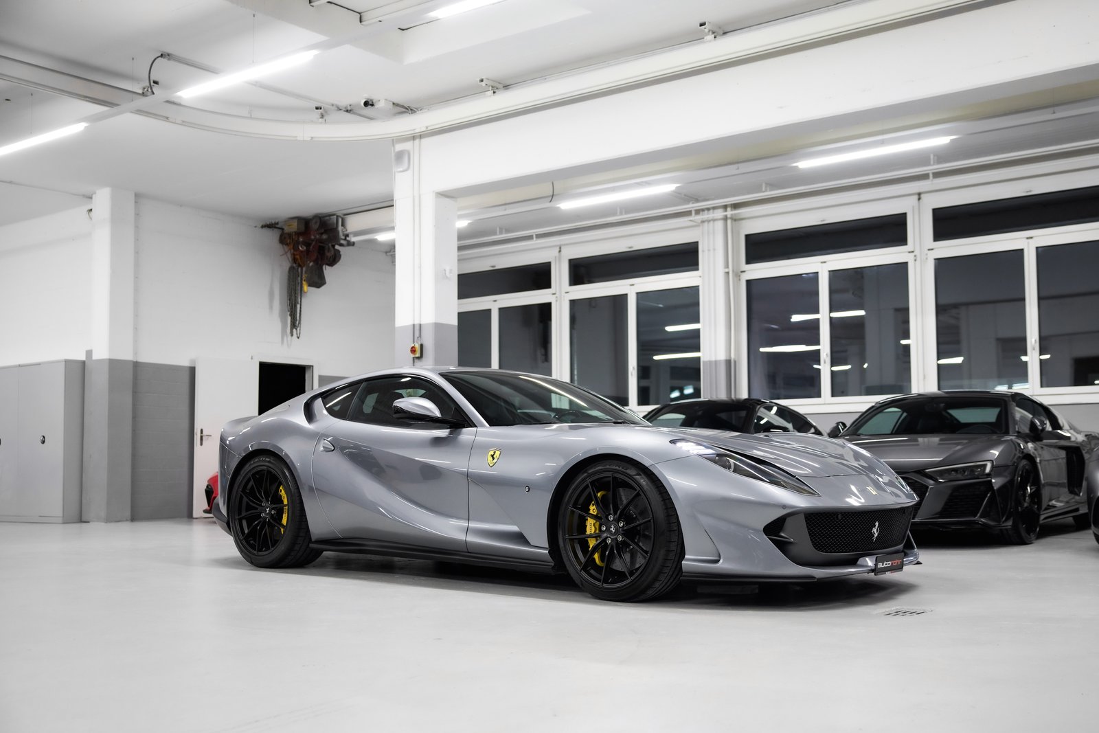 FERRARI 812 Superfast