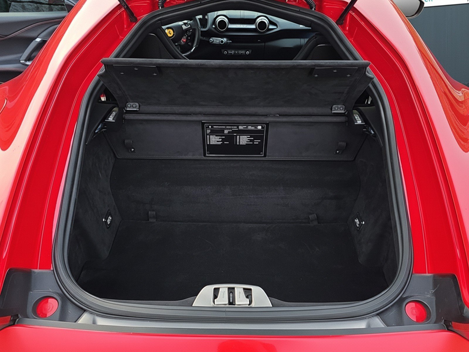 FERRARI 812 Superfast, Petrol, Second hand / Used, Automatic - 6