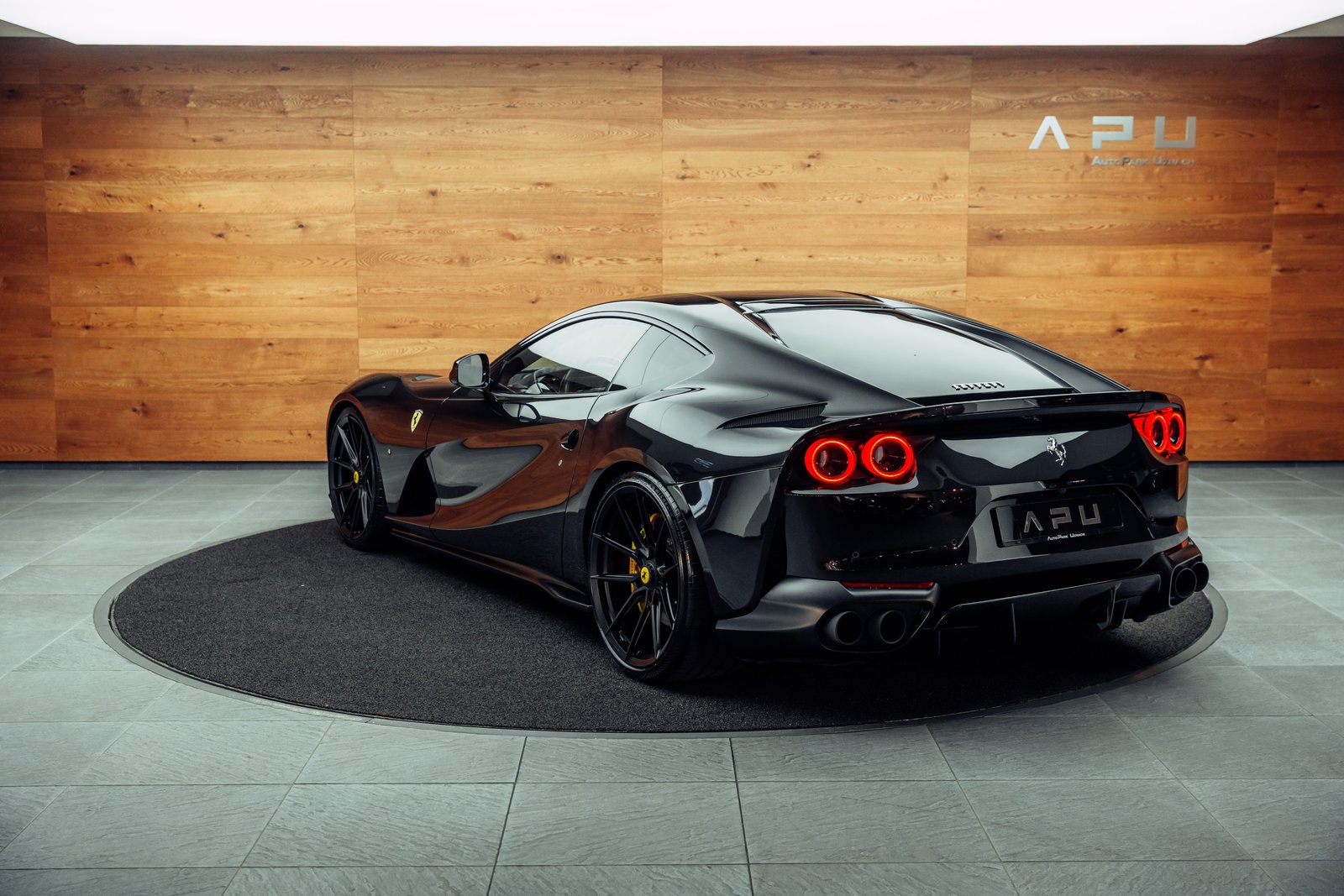 FERRARI 812 Superfast Novitec, Petrol, Second hand / Used, Automatic - 4