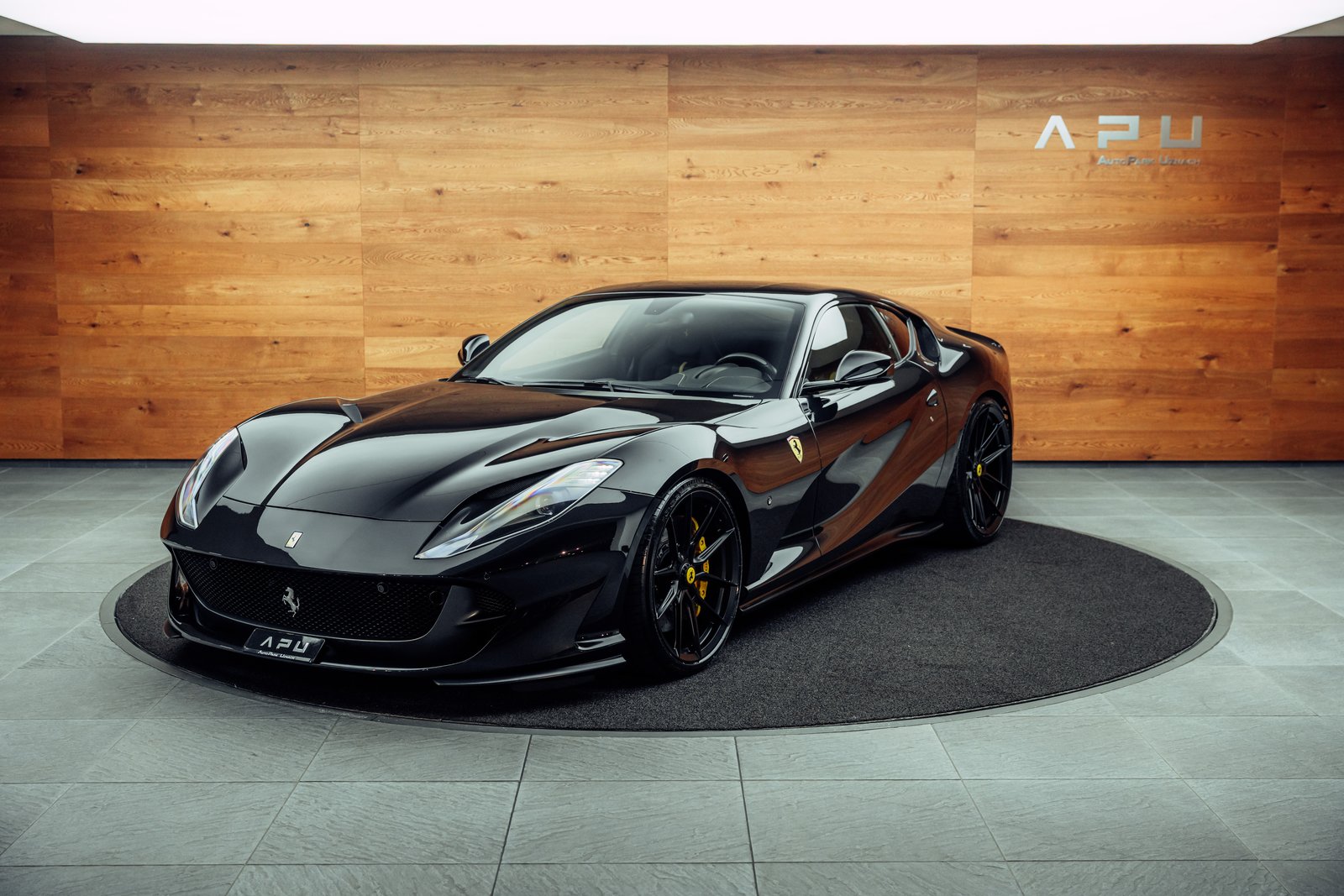 FERRARI 812 Superfast Novitec, Petrol, Second hand / Used, Automatic - 5