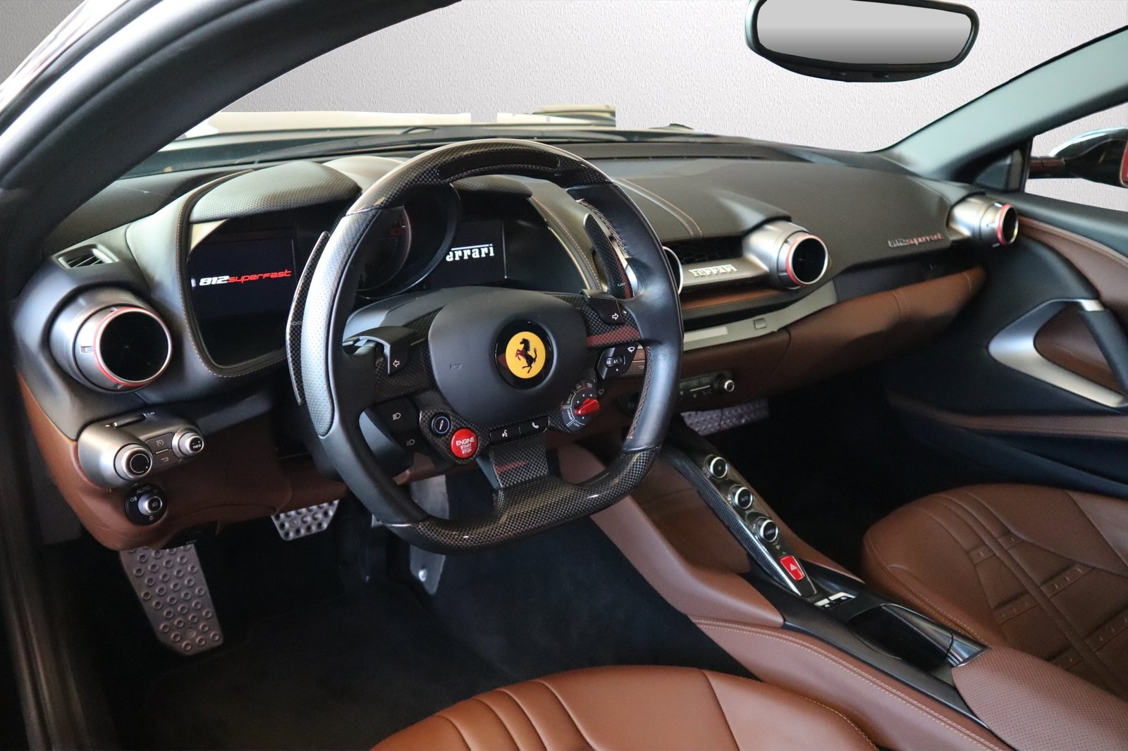 FERRARI 812 Superfast, Benzin, Occasion / Gebraucht, Automatik - 3