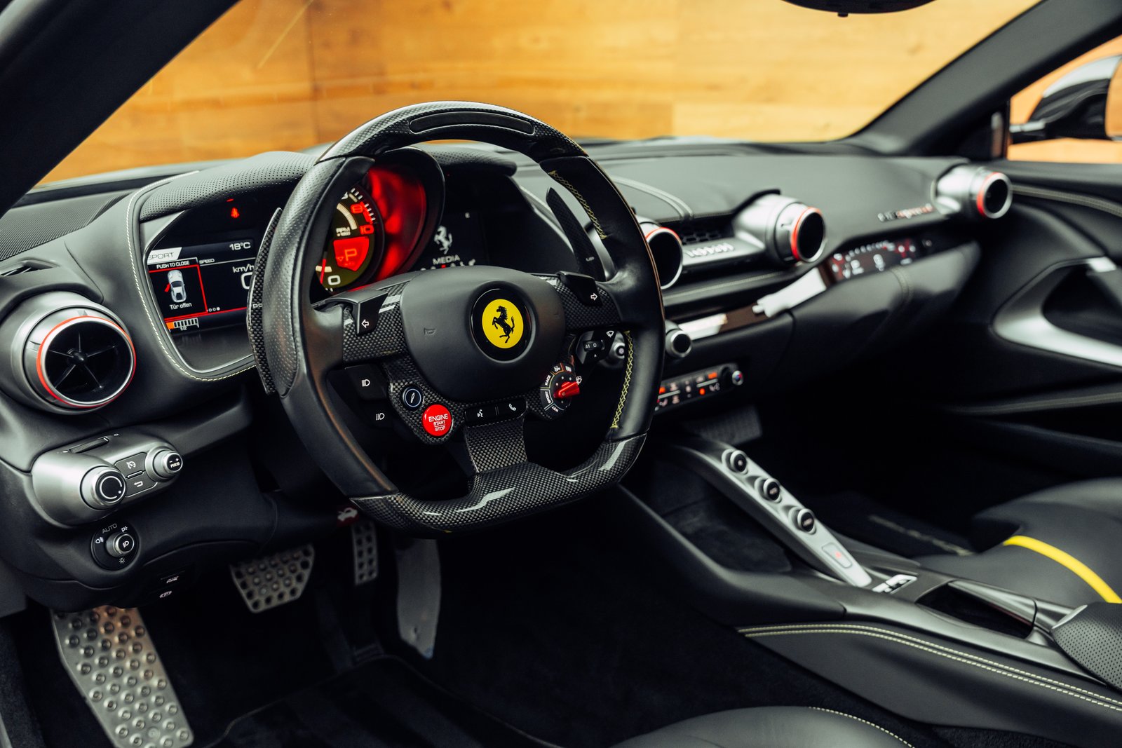 FERRARI 812 Superfast Novitec, Essence, Occasion / Utilisé, Automatique - 5