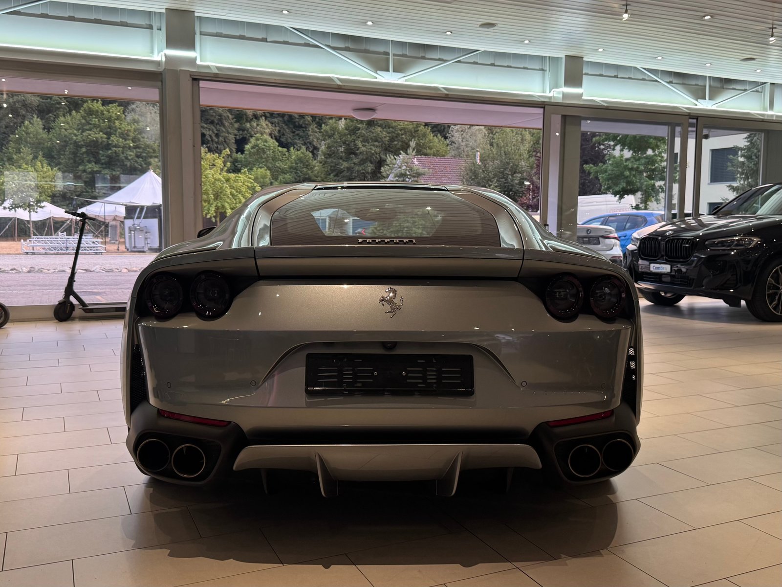 FERRARI 812 Superfast, Petrol, Second hand / Used, Automatic - 4