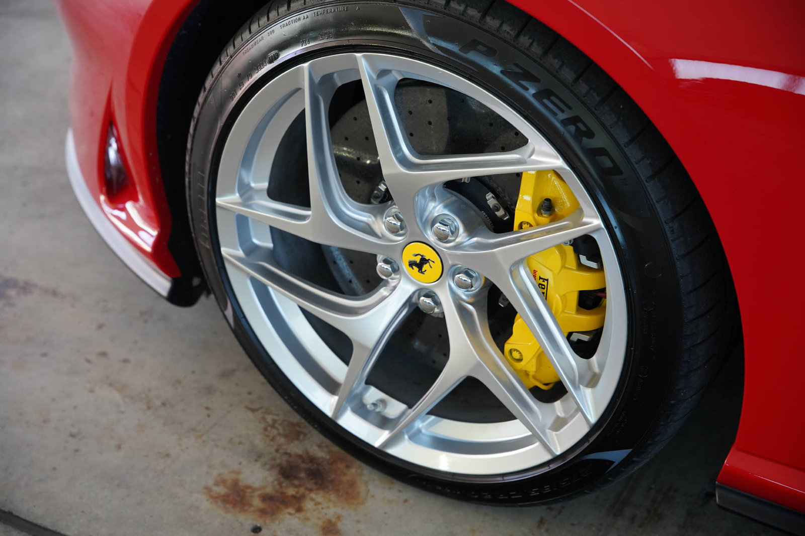 FERRARI 812 Superfast, Petrol, Second hand / Used, Automatic - 6