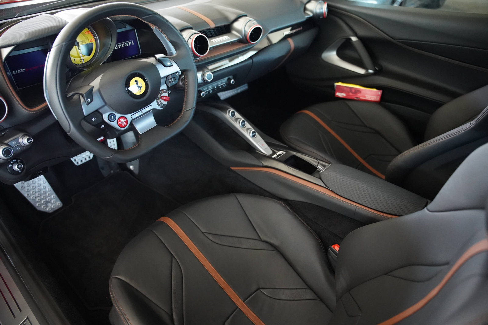 FERRARI 812 Superfast, Petrol, Second hand / Used, Automatic - 7