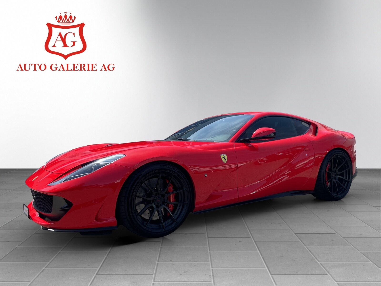FERRARI 812 Superfast