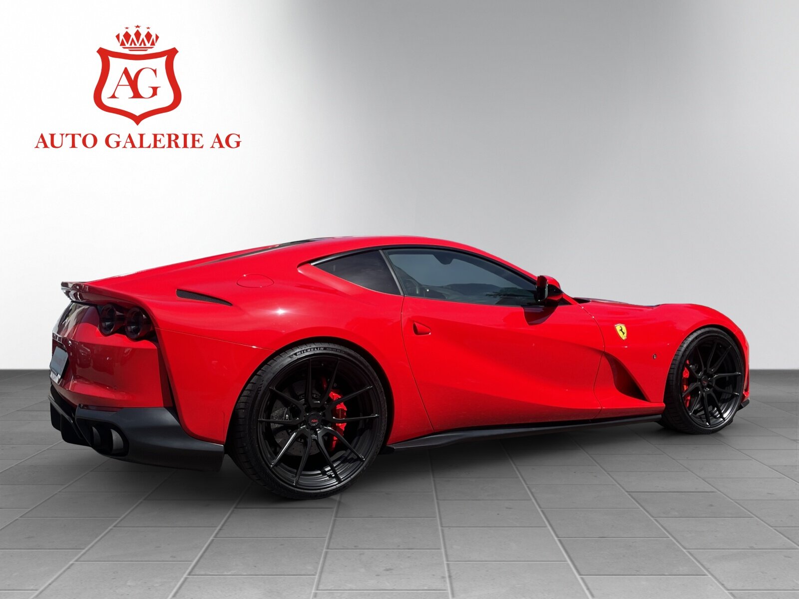 FERRARI 812 Superfast, Petrol, Second hand / Used, Automatic - 5