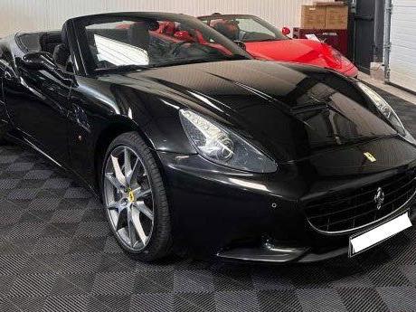 FERRARI California 4.3, Benzin, Occasion / Gebraucht, Automatik