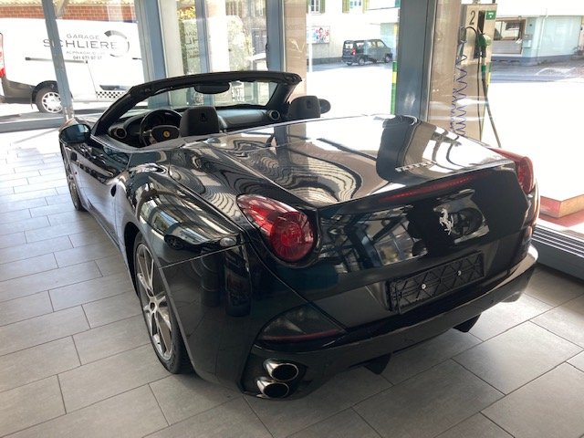 FERRARI California 4.3, Petrol, Second hand / Used, Automatic - 4