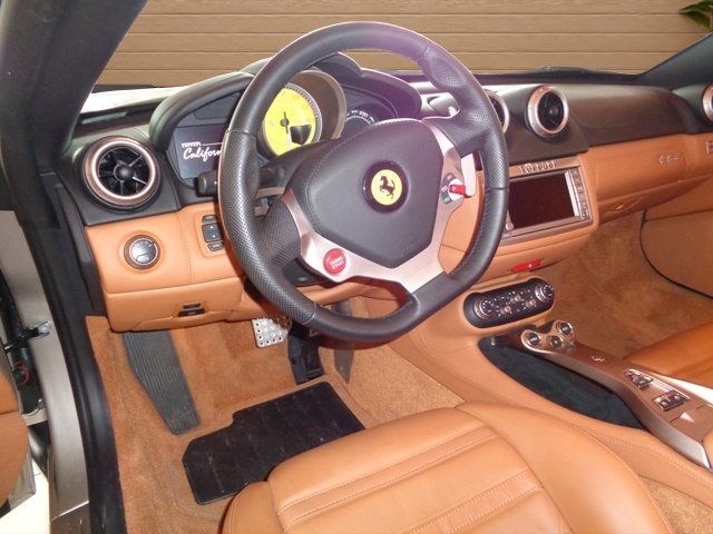 FERRARI California 4.3 V8, Petrol, Second hand / Used, Automatic - 7