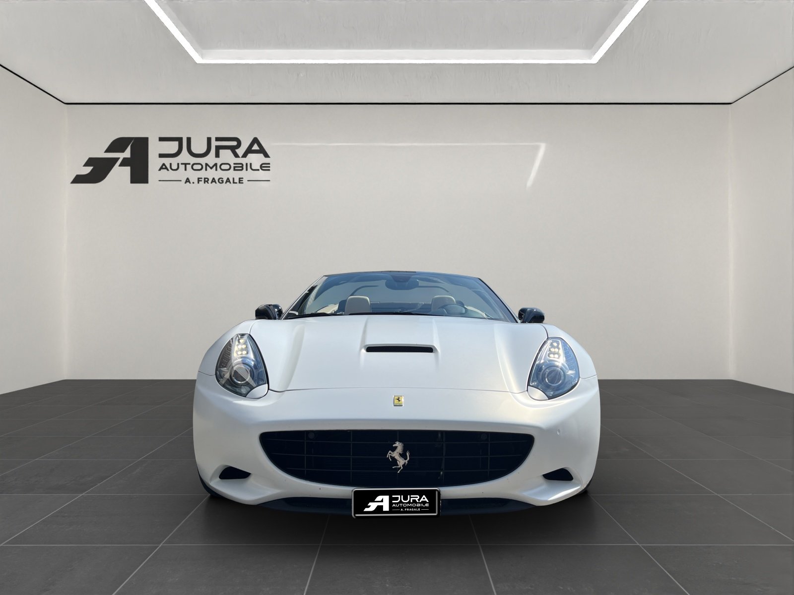 FERRARI California 4.3 V8 - Trenta, Petrol, Second hand / Used, Automatic - 2