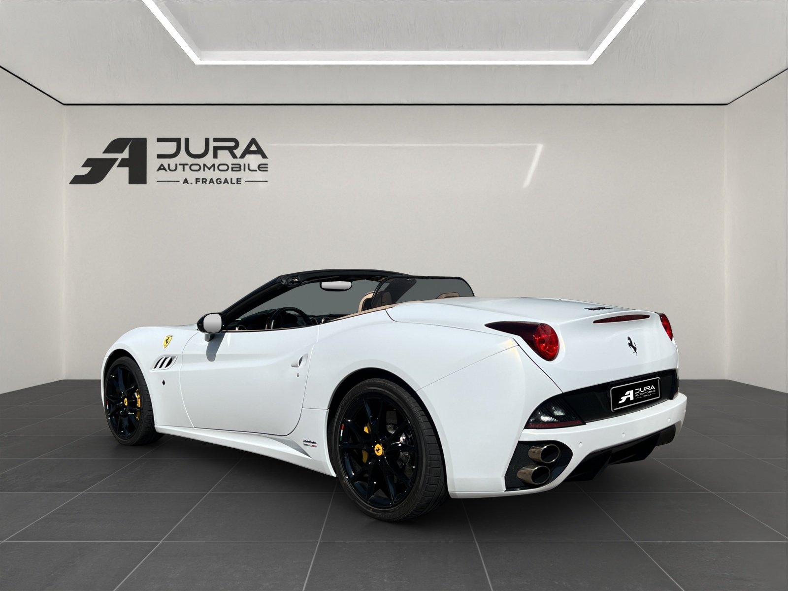 FERRARI California 4.3 V8 - Trenta, Petrol, Second hand / Used, Automatic - 3