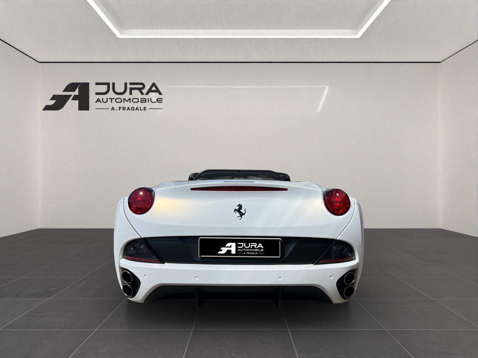 FERRARI California 4.3 V8 - Trenta, Petrol, Second hand / Used, Automatic - 4