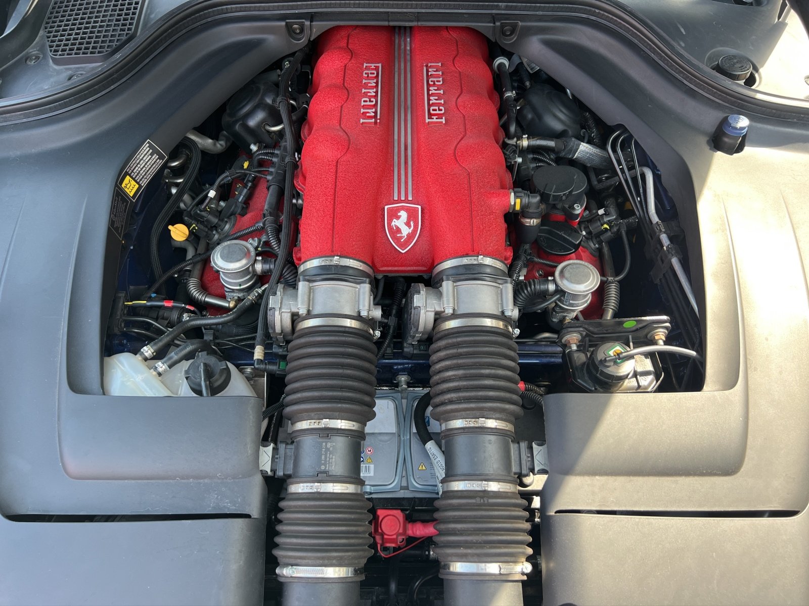 FERRARI California 4.3 V8 - Trenta, Petrol, Second hand / Used, Automatic - 7