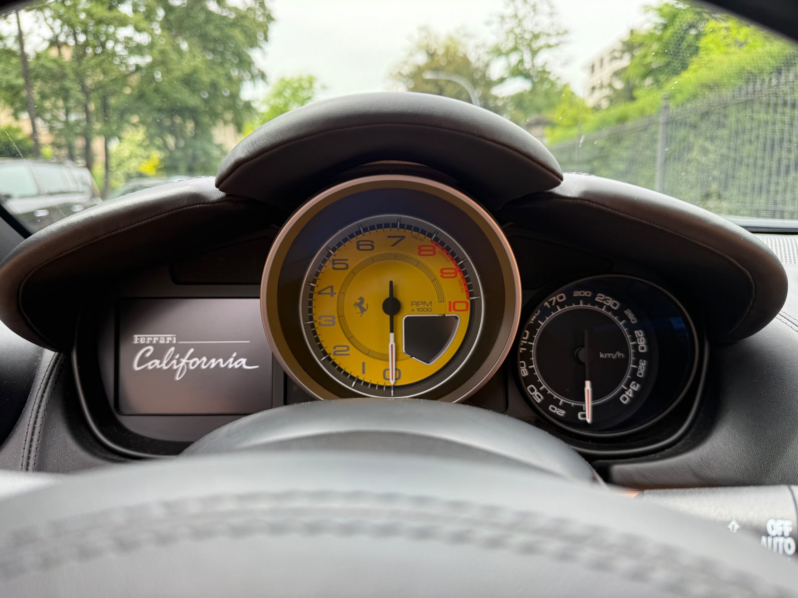 FERRARI California 4.3 V8, Benzin, Occasion / Gebraucht, Automatik - 7