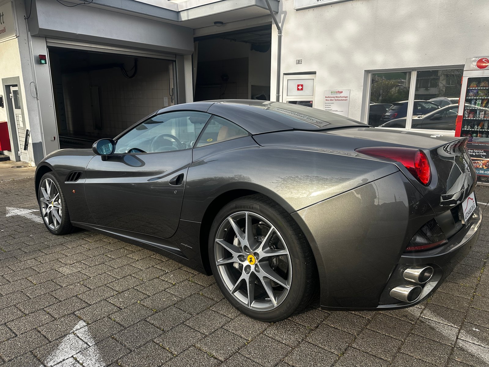 FERRARI California 4.3 V8, Benzin, Occasion / Gebraucht, Automatik - 4
