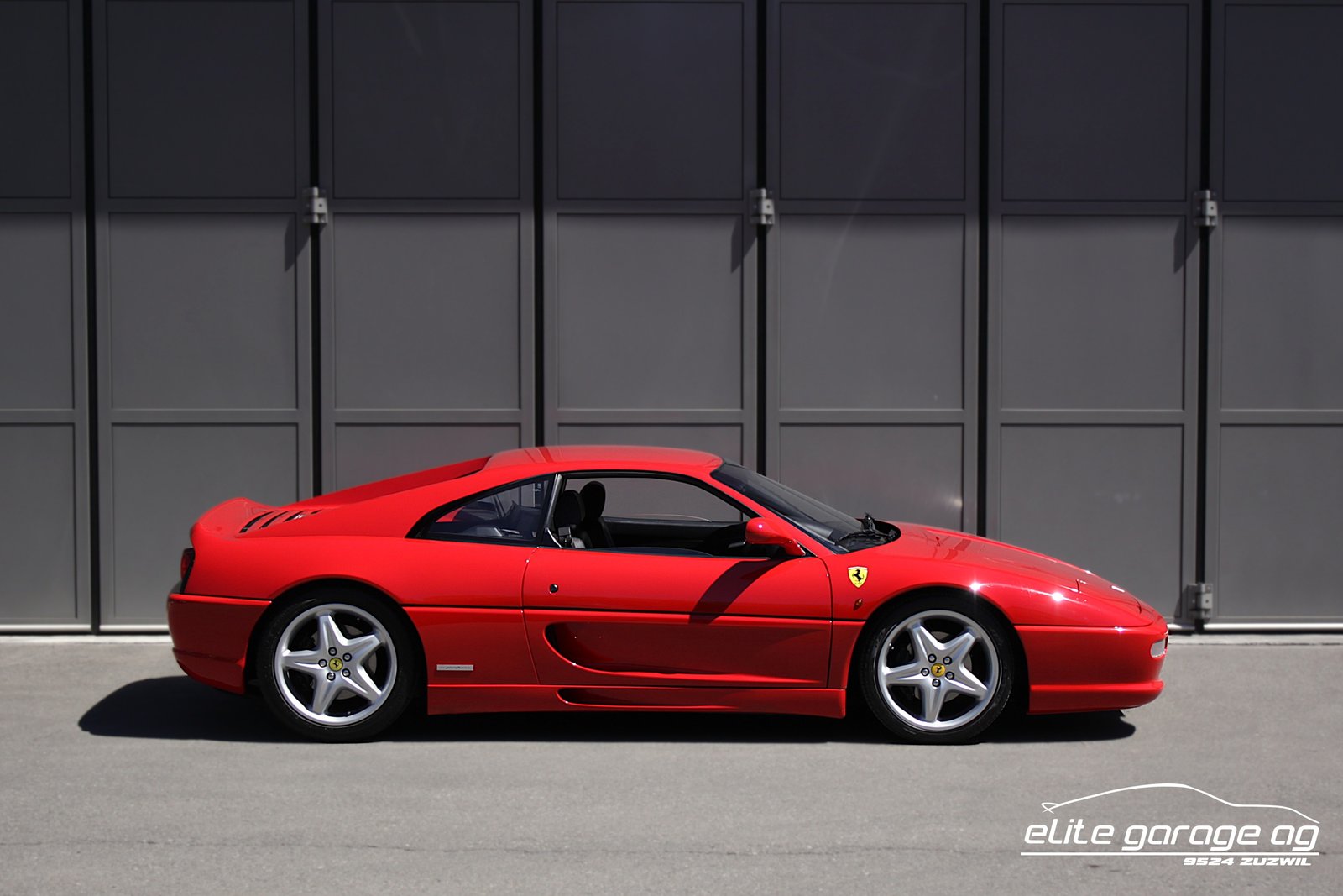 FERRARI F355 Berlinetta HANDSCHALTER MIT CHALLENGE GRILL, Benzina, Auto d'epoca, Manuale - 6
