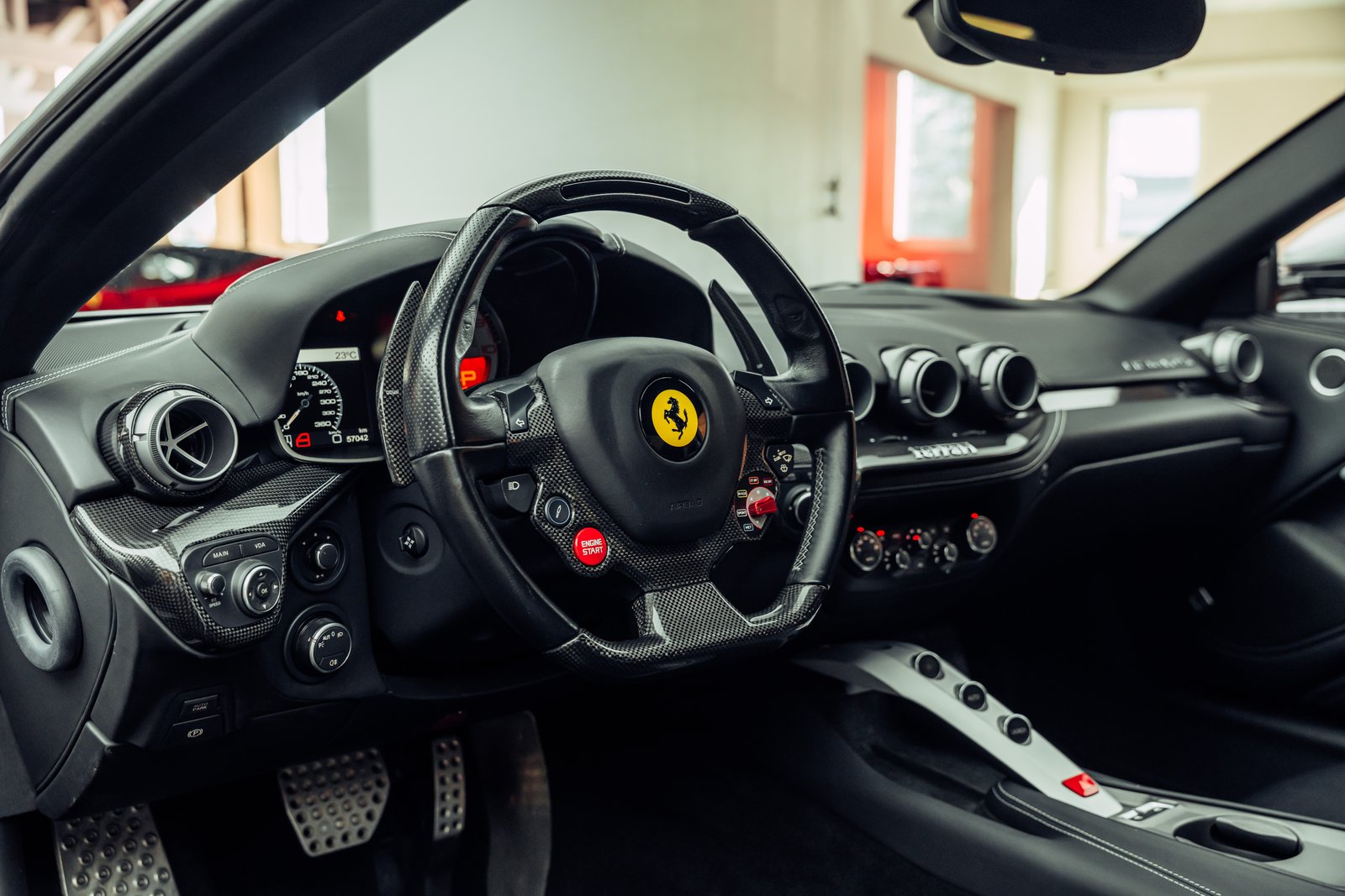 FERRARI F12 Berlinetta, Petrol, Second hand / Used, Automatic - 5