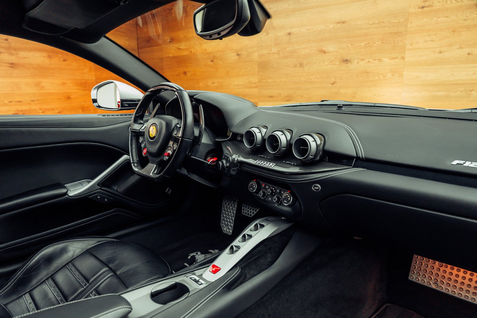 FERRARI F12 Berlinetta, Petrol, Second hand / Used, Automatic - 6